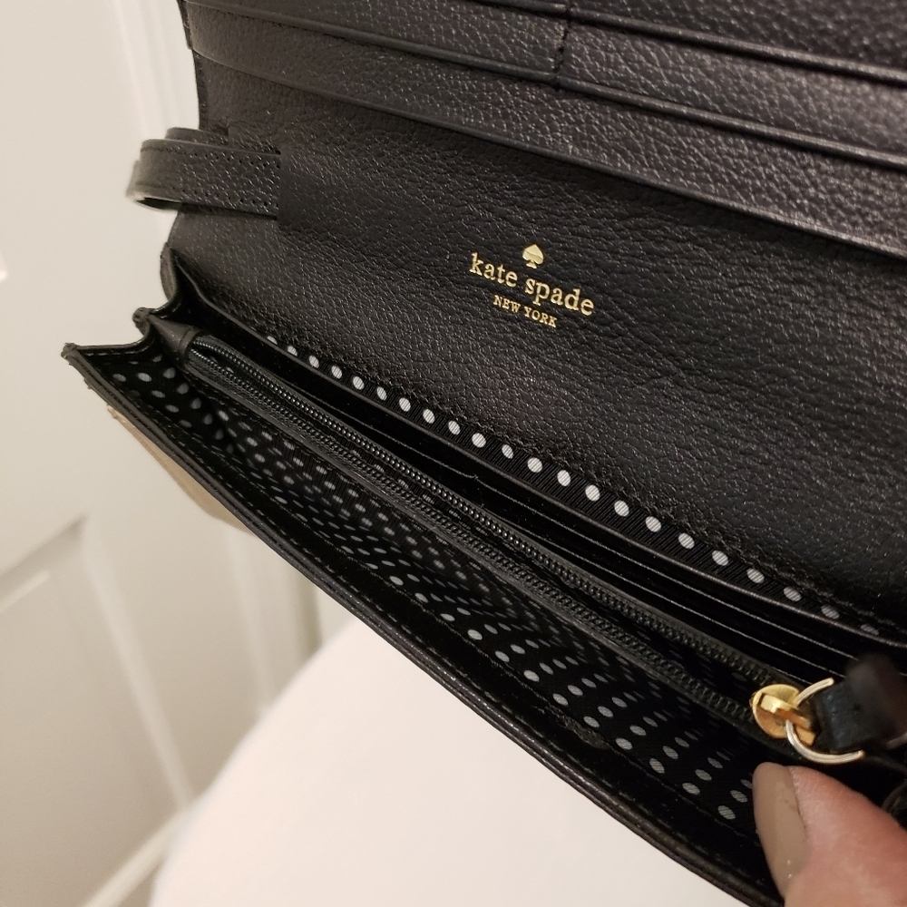 Kate Spade Bi-fold Wallet Wristlet Mara Villabella Avenue Bow Black/Doe - Picture 8 of 9